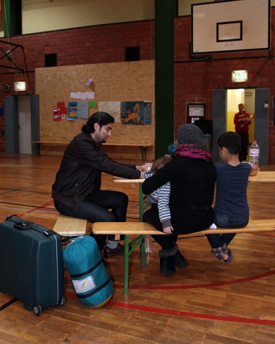 Zwischen Hörsaal und Flüchtlingshilfe