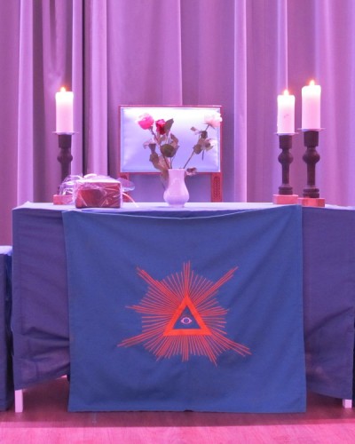 Hammer, Winkel und Schwert