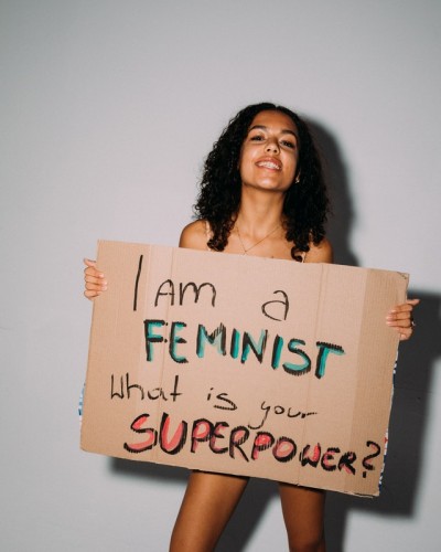 Ein feministischer Blick auf die Geschichte der Sprache